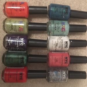 10 NYC nail polishes
