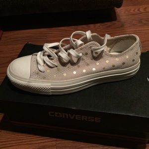 Women's brand new converse shoes
