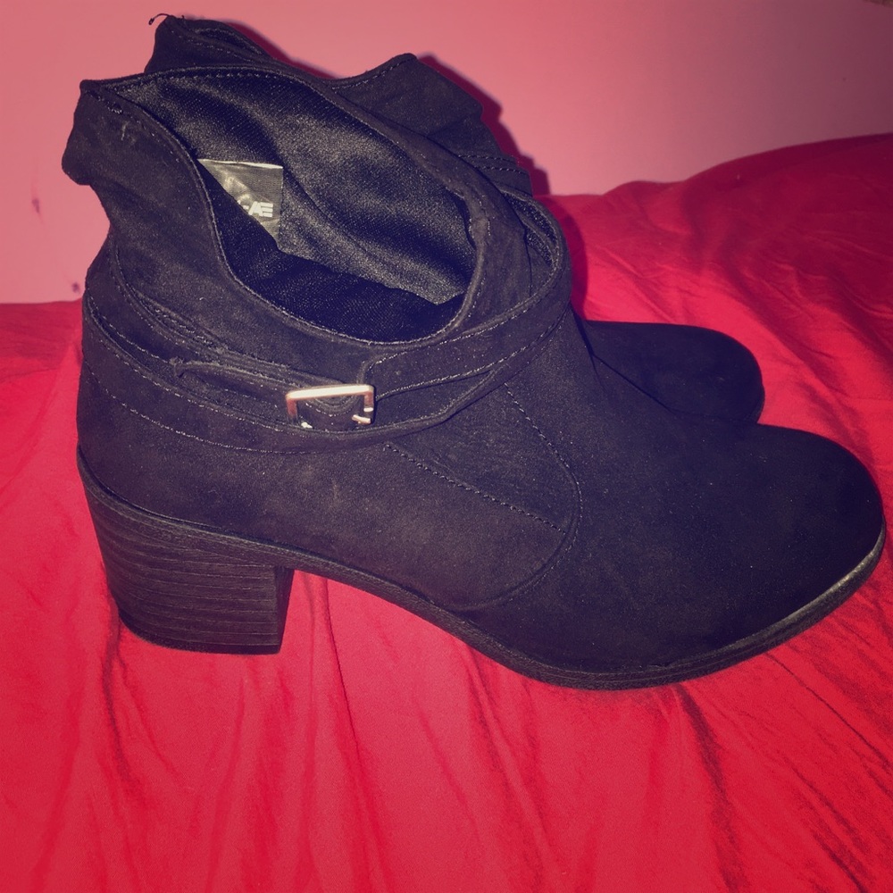 Brand new never worn shoes.