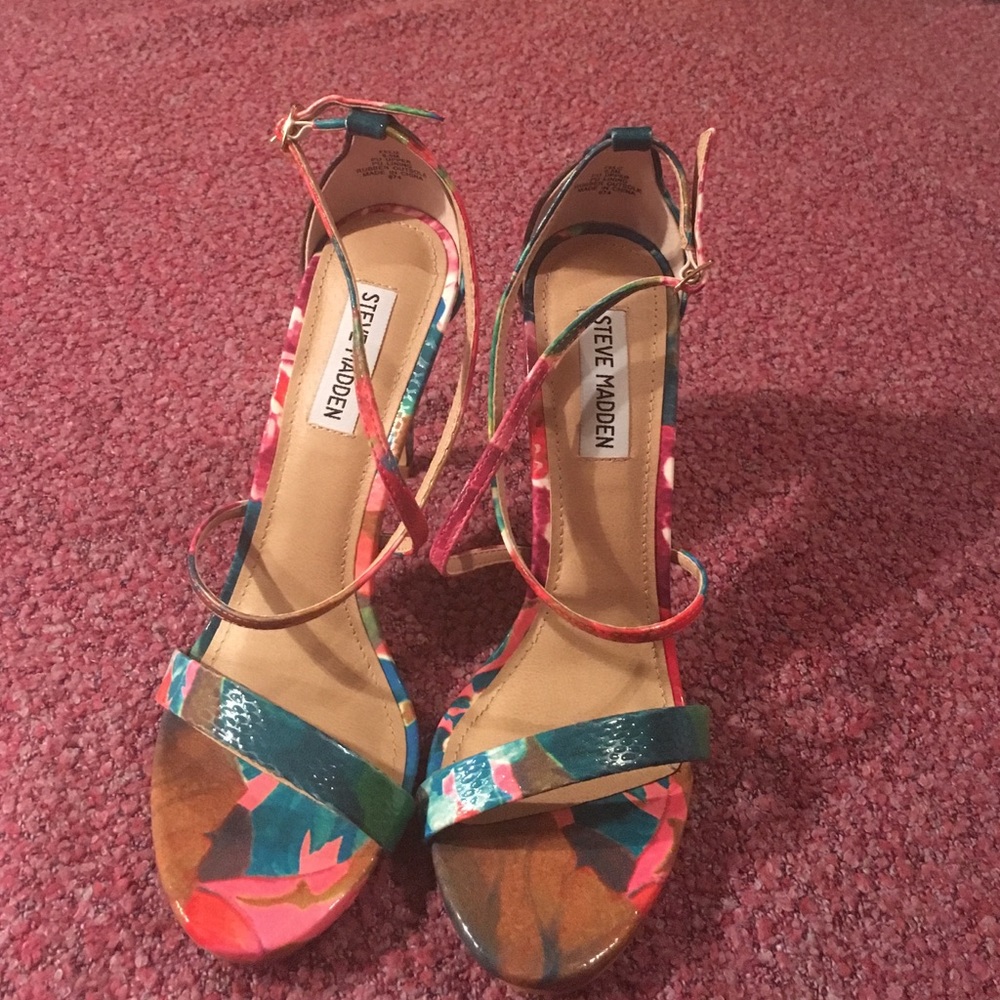 multi colored 4in open toed stiletto heels