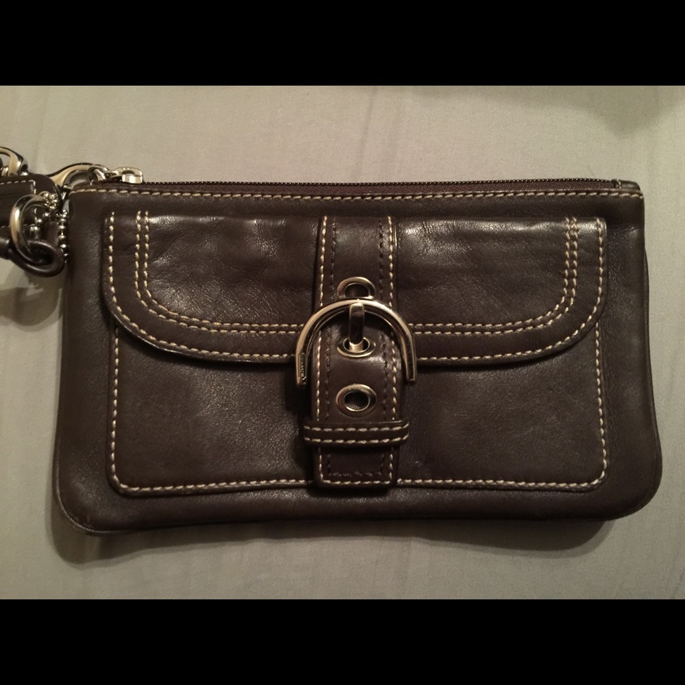 Coach Wristlet EUC - Chocolate Brown
