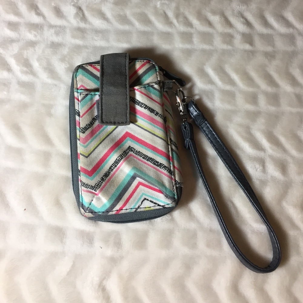 Thirty One Gifts chevron wristlet