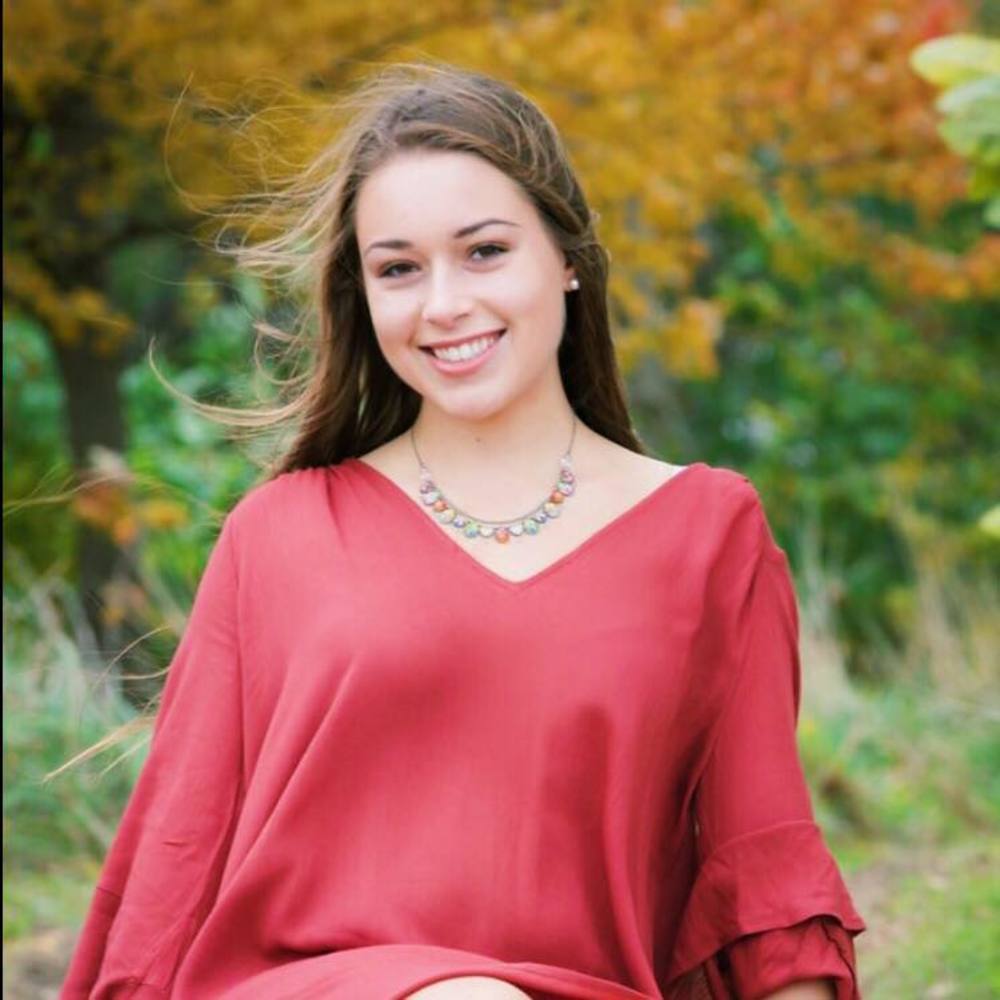 Meet your Posher, Olivia