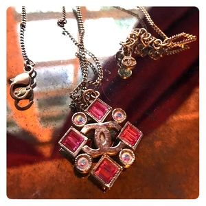 💯 authentic crystal Chanel necklace