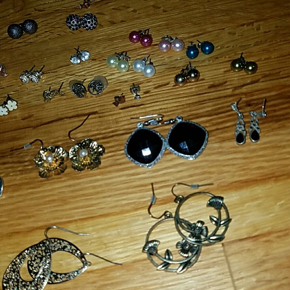 Assorted Earnings - Picture 3 of 4