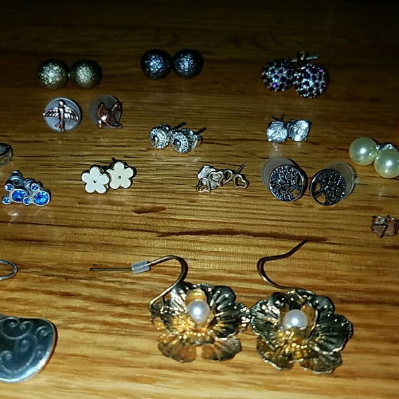 Assorted Earnings - Picture 4 of 4