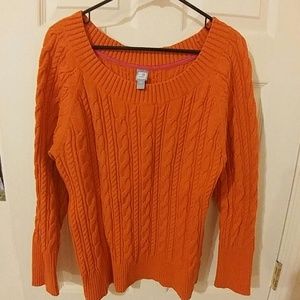 Scoop neck sweater