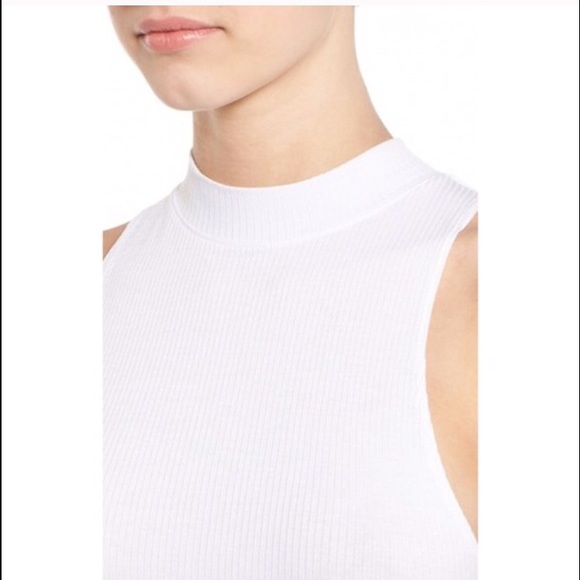 HP • White Crop Top • - Picture 2 of 5