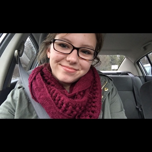 Meet your Posher, Lainey - Picture 1 of 1