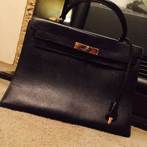 Reina made in Italy 👛