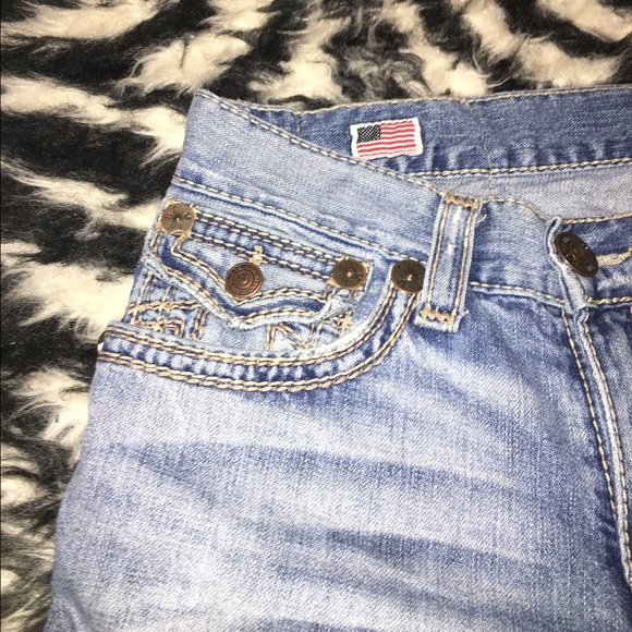 True Religion Shorts - Picture 3 of 4