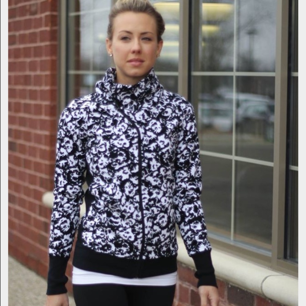 Cozy Cuddle Up jacket size 6 BNWT