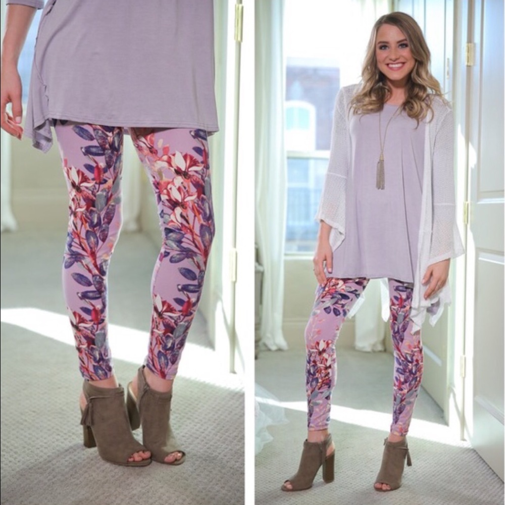 Lilac Floral Leggings💐💐 - Picture 4 of 5