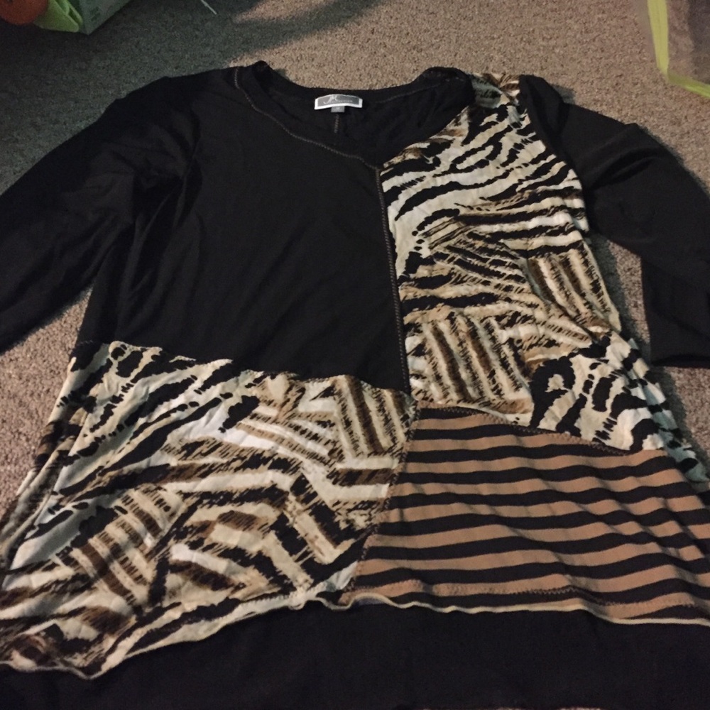 Black and leopards short