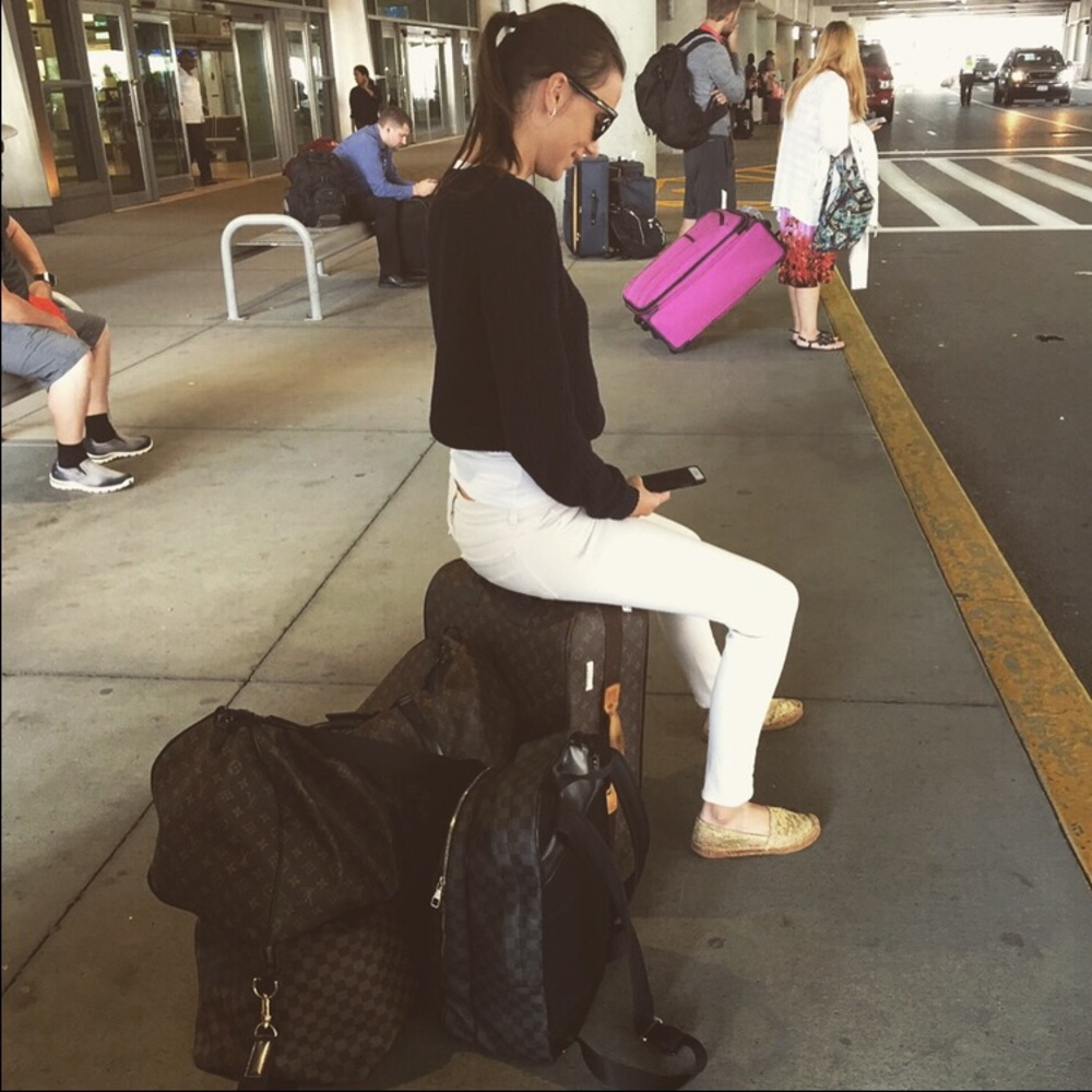 Meet your Posher, Albina