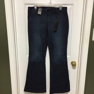 NWT Mossimo low rise bell bottom jeans. Size 10