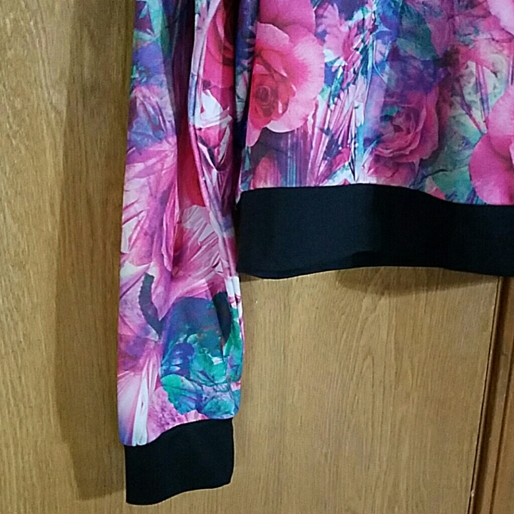 Sweater - Picture 2 of 4