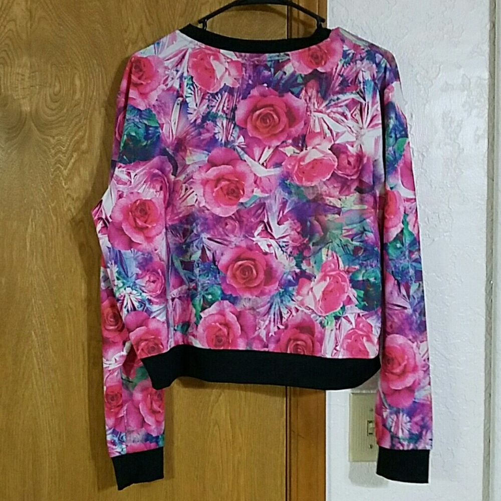 Sweater - Picture 4 of 4