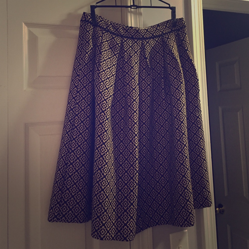 Final 🎉Champagne & strawberry Anthropologie skirt