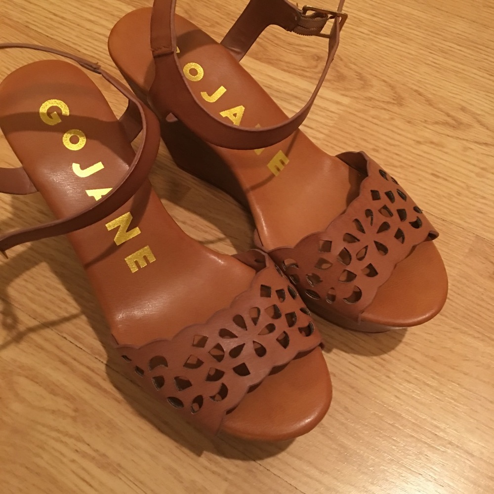 Women's brown wedges