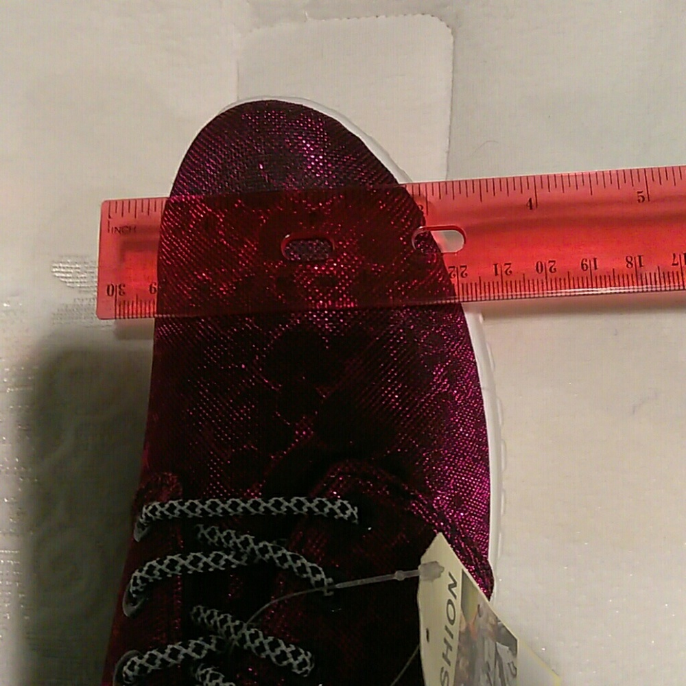 Women running casual shoes.