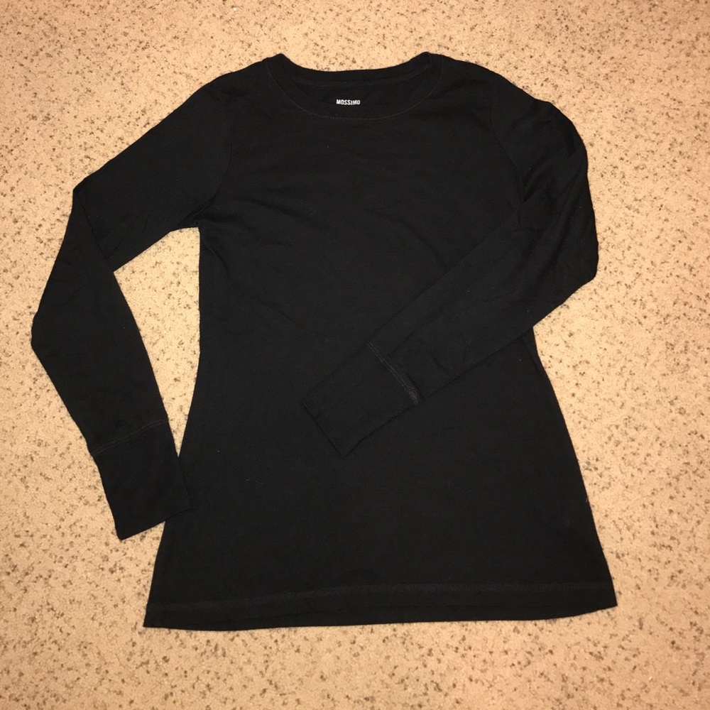 Black long sleeve tee