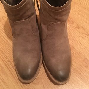Women's boots