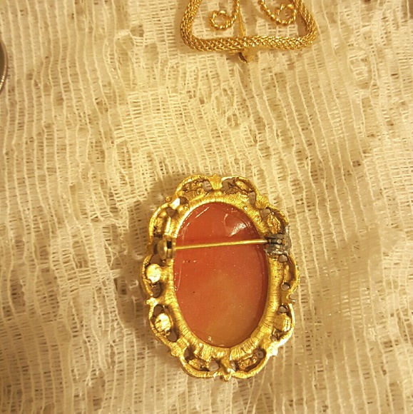 4 pc vintage brooches - Picture 2 of 3