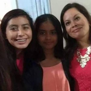 Meet your Posher, Claudia