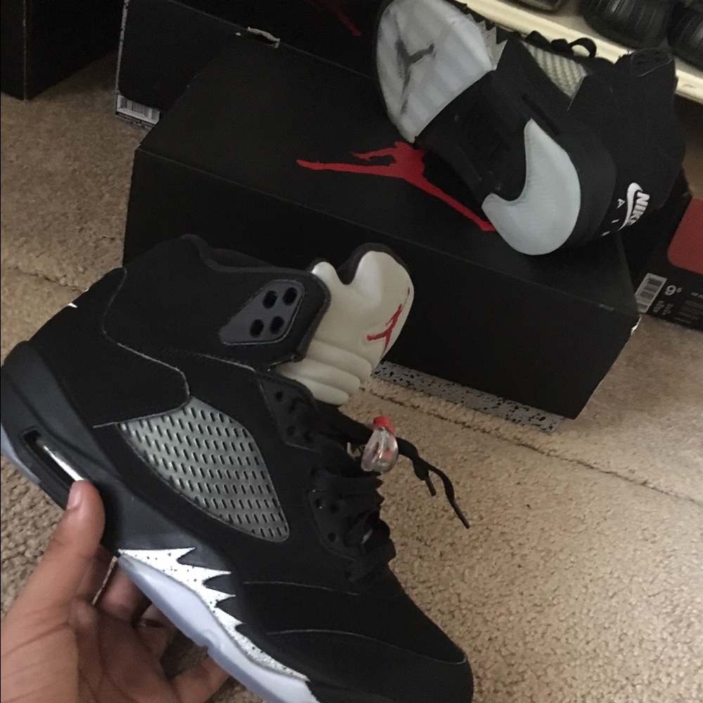 Black Metallic 5's