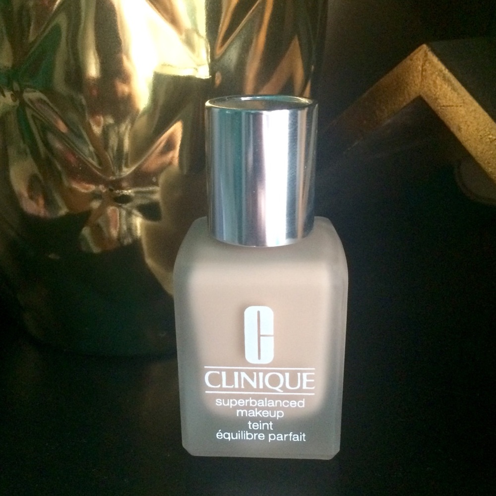 Clinique super balanced foundation