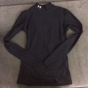 Black under armour base layer long sleeve