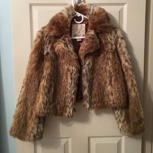 Gorgeous fuzzy fur leopard print jacket