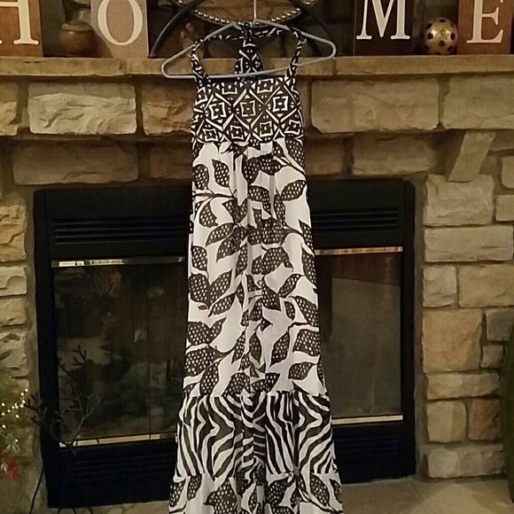 White House Black Market Dresses & Skirts - White House Black Market Dress  Size 2. NEW w Tags
