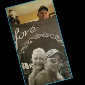 Meet your Posher, Bobbie