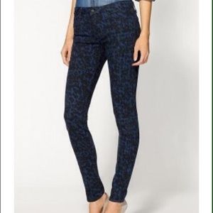 New Joe's skinny Jeans, Wild Collection. Size 28