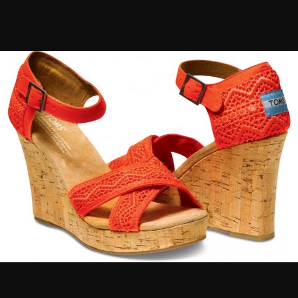 TOMS Crochet Wedge Sandal 5.5 Coral Neon