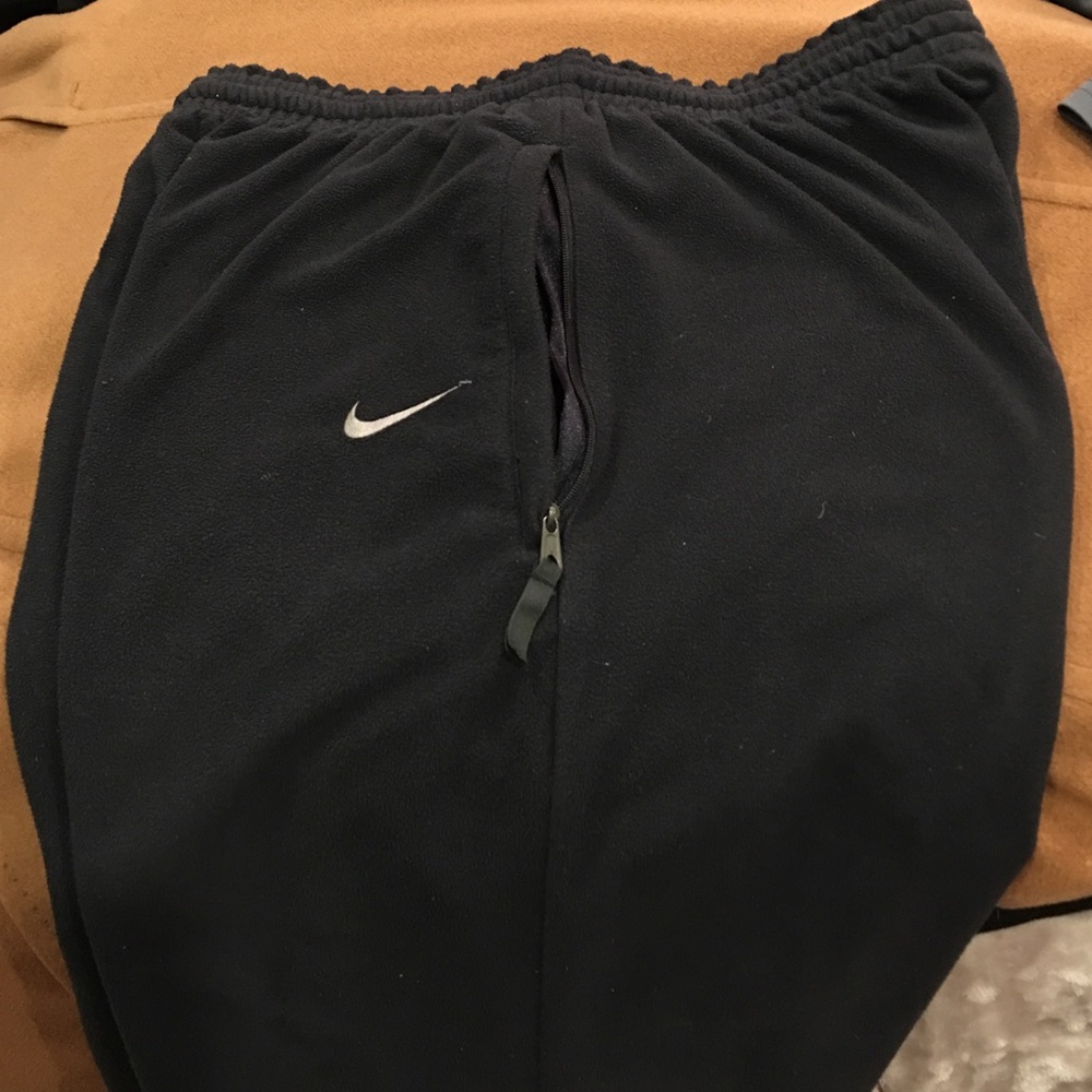 Nike sweatpants - Picture 1 of 3
