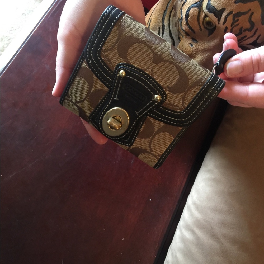 Coach Tan/Brown Walet