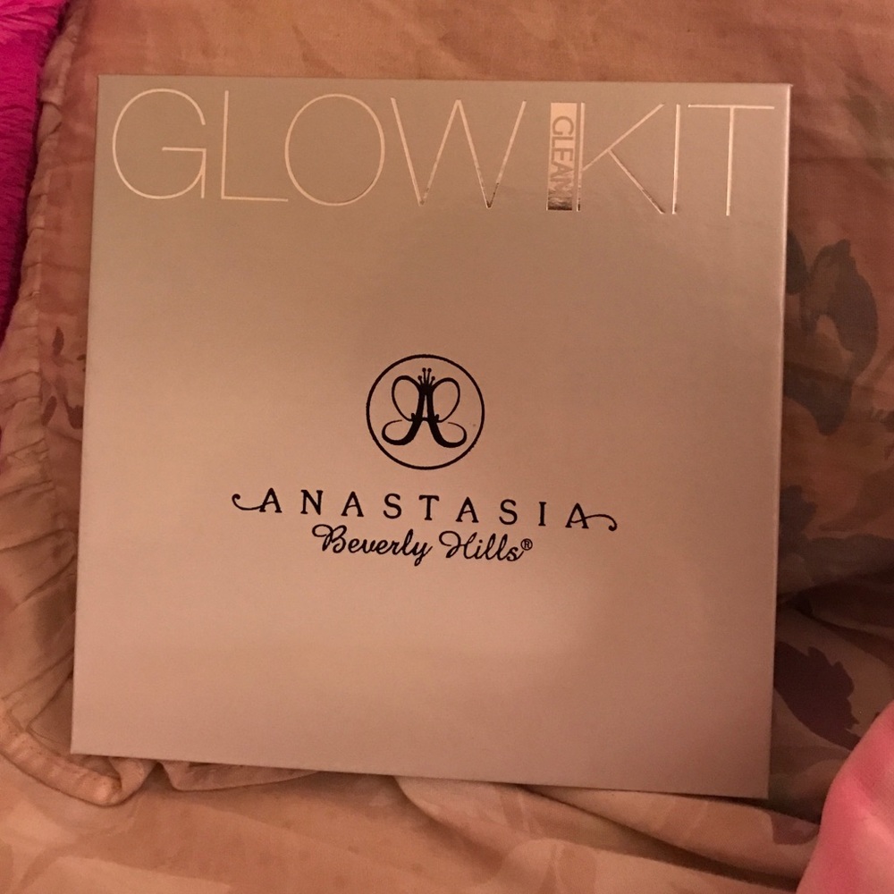 Anastasia glow kit