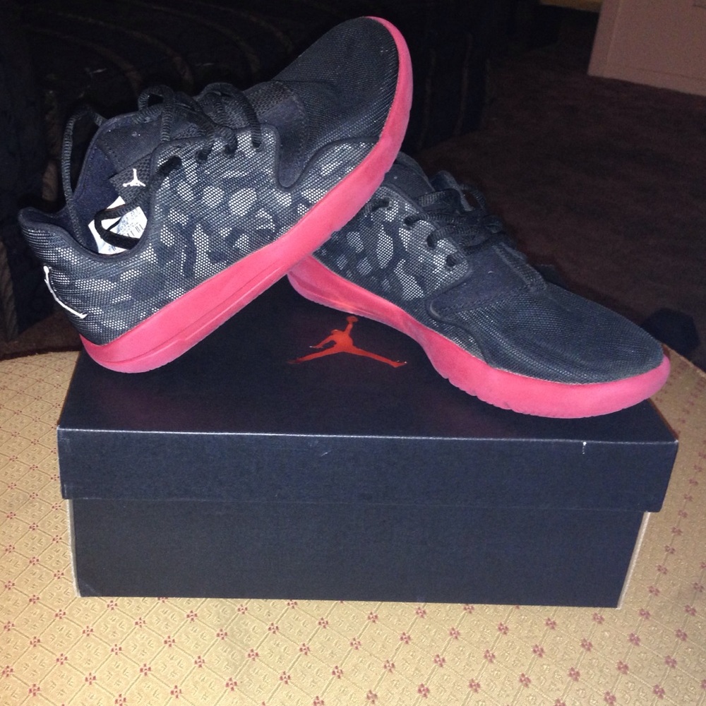 Jordan eclipse bg