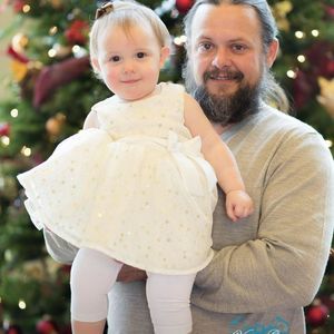 Meet your Posher, Dusti mae