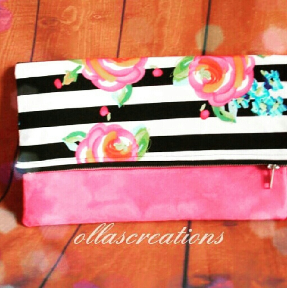 Fold over clutch