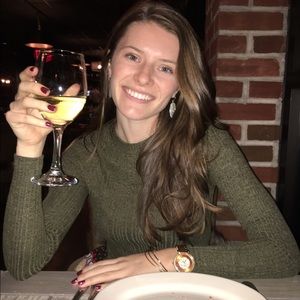 Meet your Posher, Genevieve