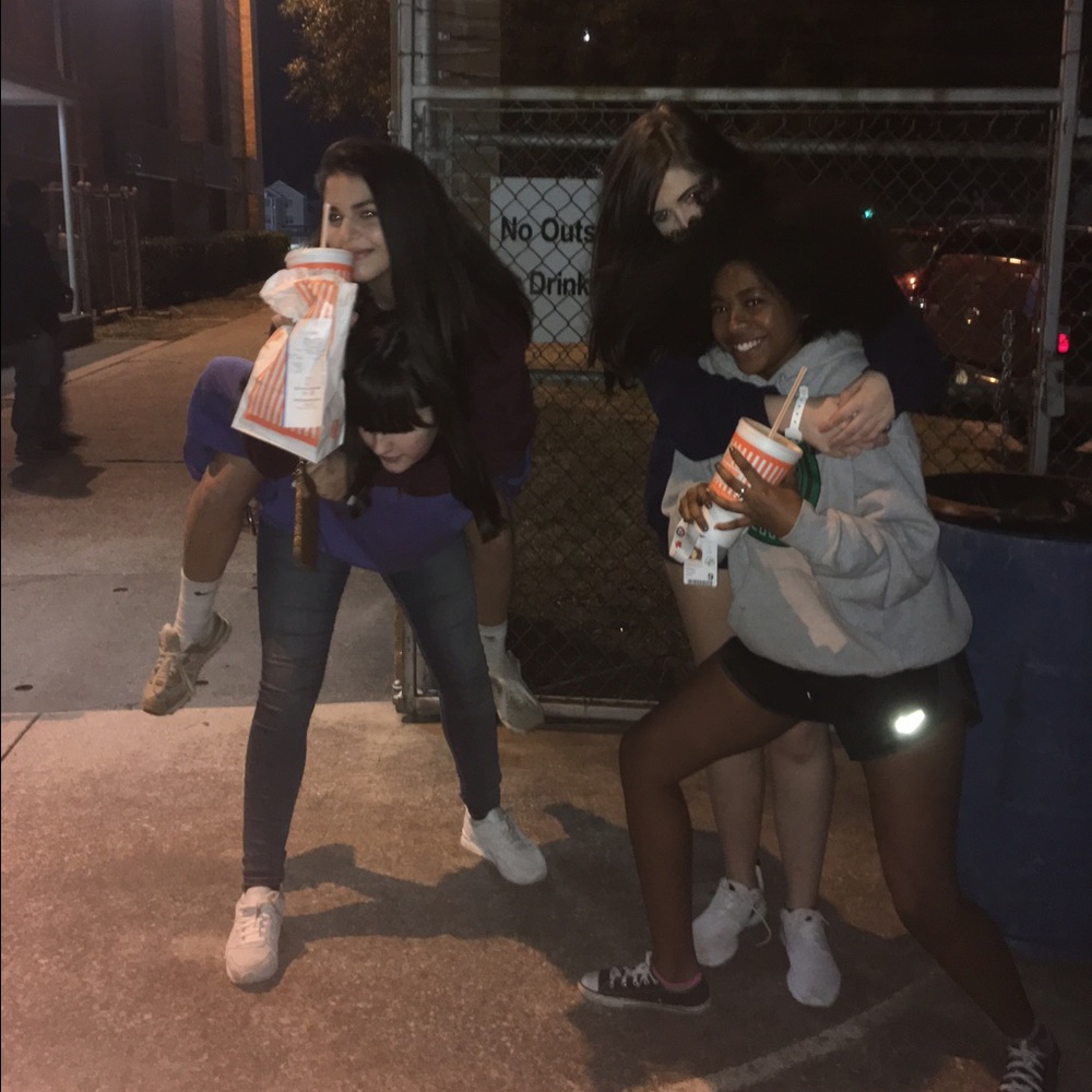 Meet your Posher, Veronica