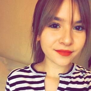 Meet your Posher, Lacey