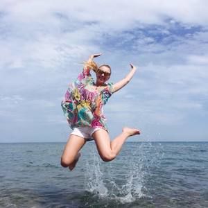 Meet your Posher, Vlada