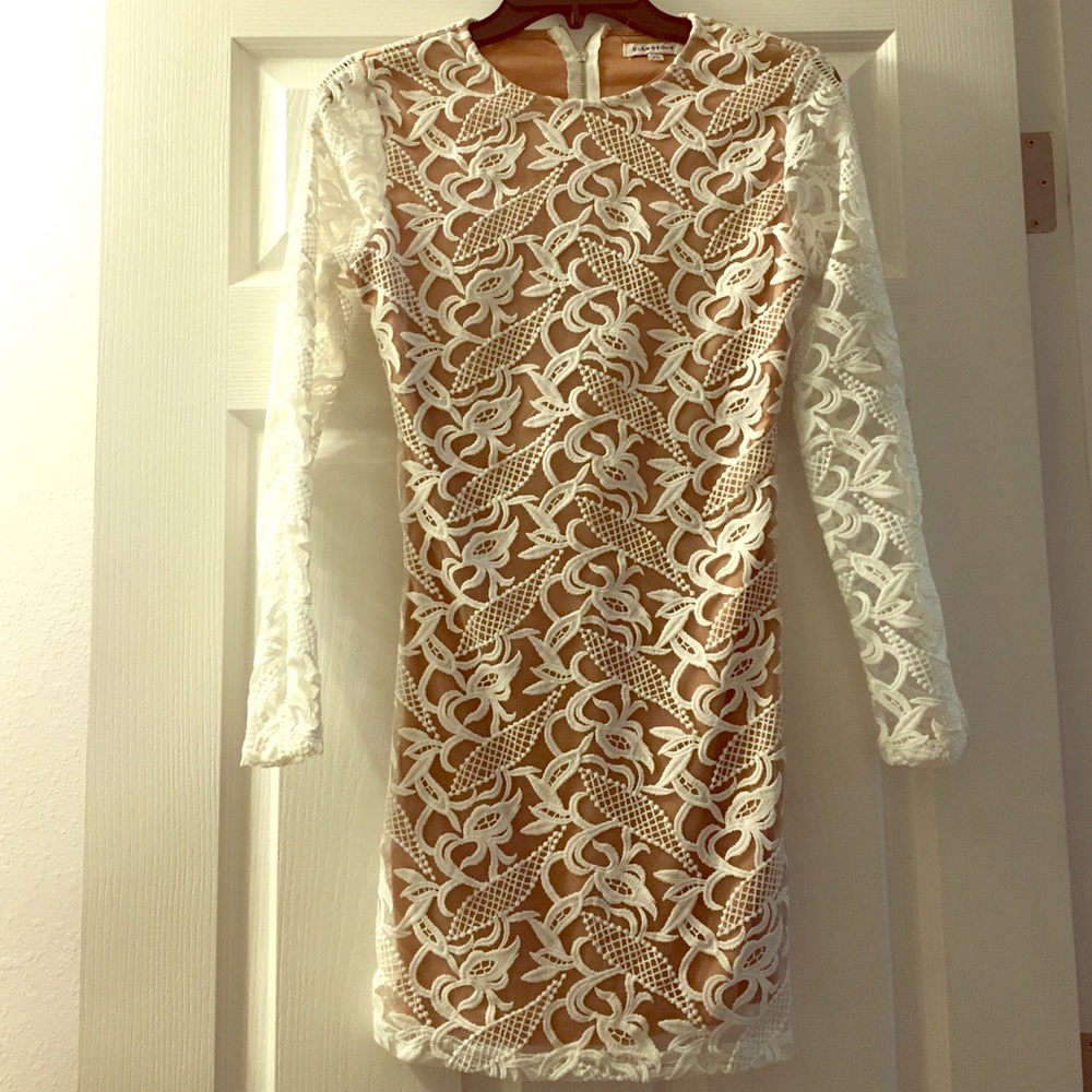 White laced dress