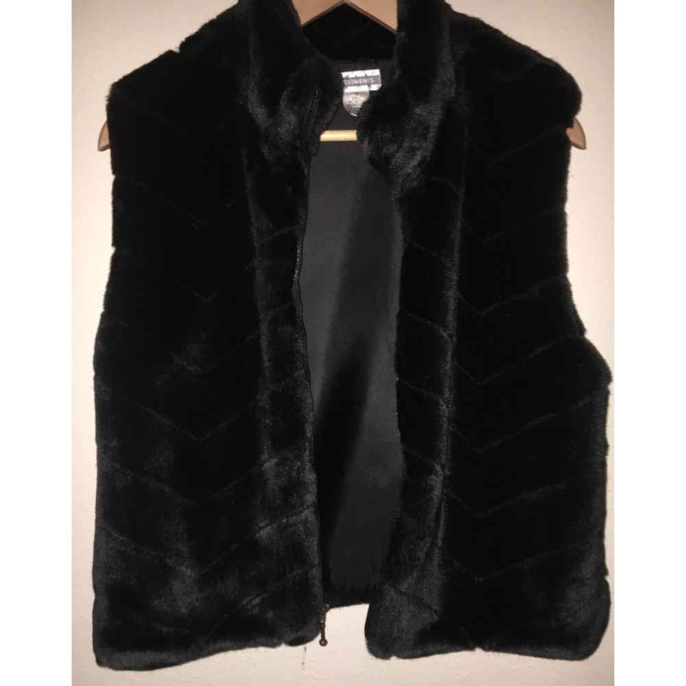 Black faux fur vest by Investments size medium