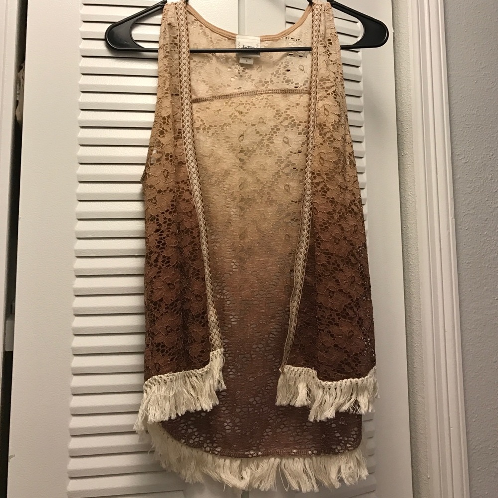 Adorable lacy vest! Size S!